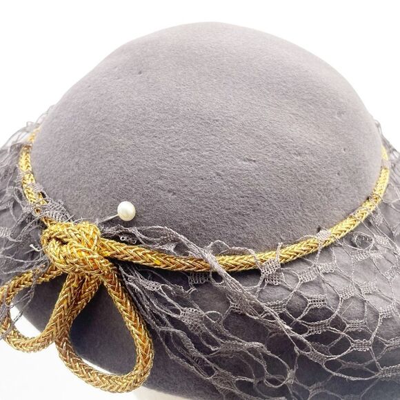 Vintage 1940s New York Creation Mushroom Veil Hat Gray Felted Wool Gold Trim - Picture 7 of 16